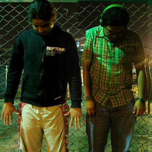  # 1 - Gemelo canibal se come a su hermano por error 