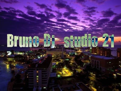 Studio 21 Cancun