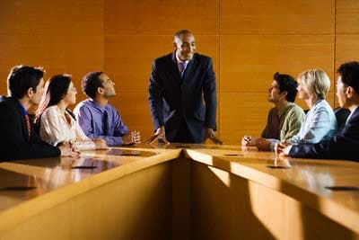 "Los Humanos no son Recursos"