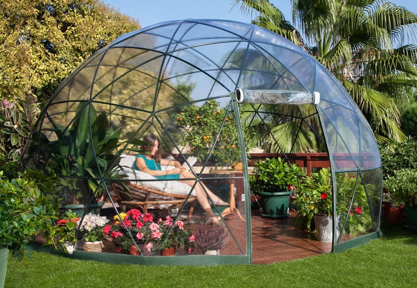 Trees in the design of outdoor spaces