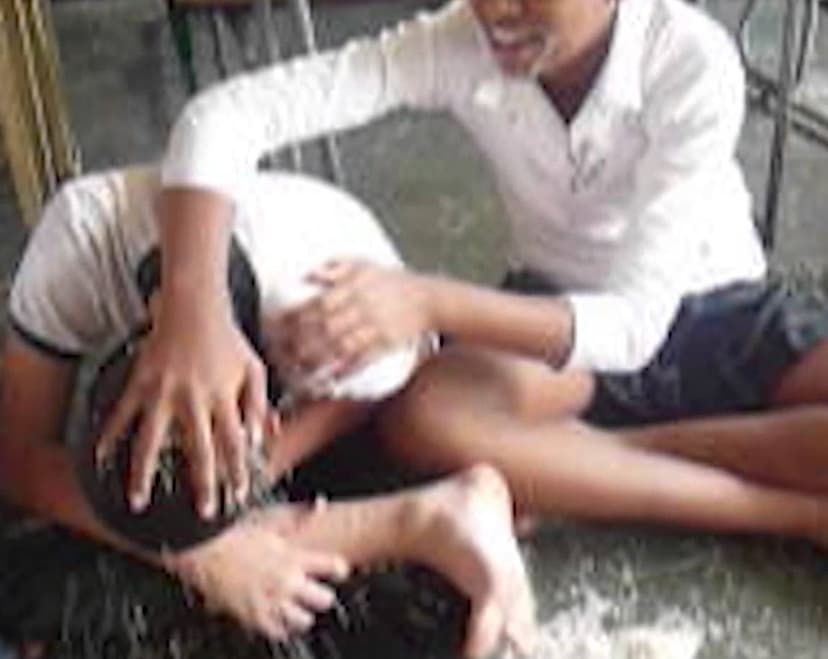 CONFLICTO ENTRE ESTUDIANTES