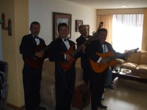 Trio musical Escala Romantica y musicos profesionales vip siempre a tus ordenes